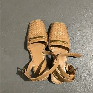 Vince Camuto Tan Woven Sandals - 7.5